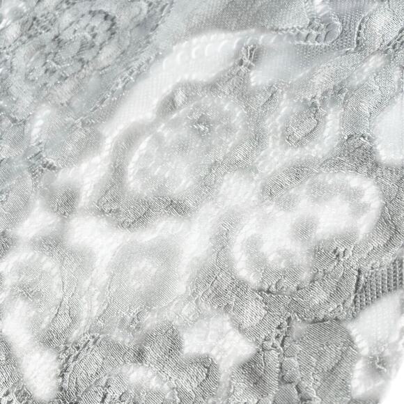 Women’s sleeveless top, 18" armpit to armpit, lace - Picture 8 of 11